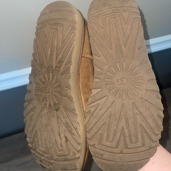 Tan Shearling-Lined Boots - Picture 7 of 7